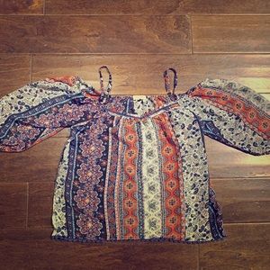 Tank top with sleeves off shoulder